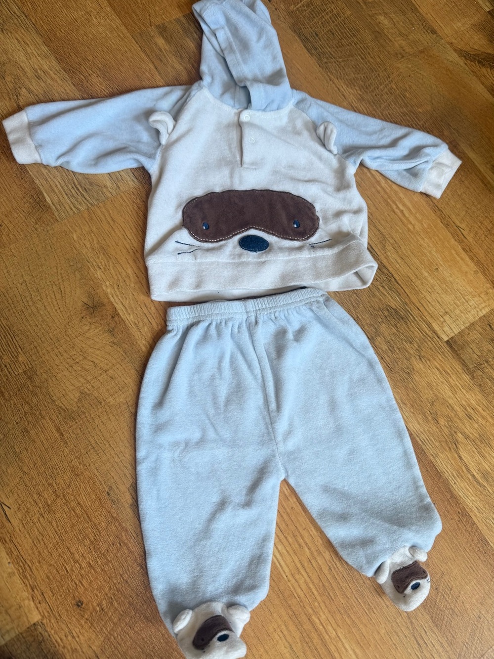 Boys 3-6m bon bebe light blue and white fuzzy otter outfit